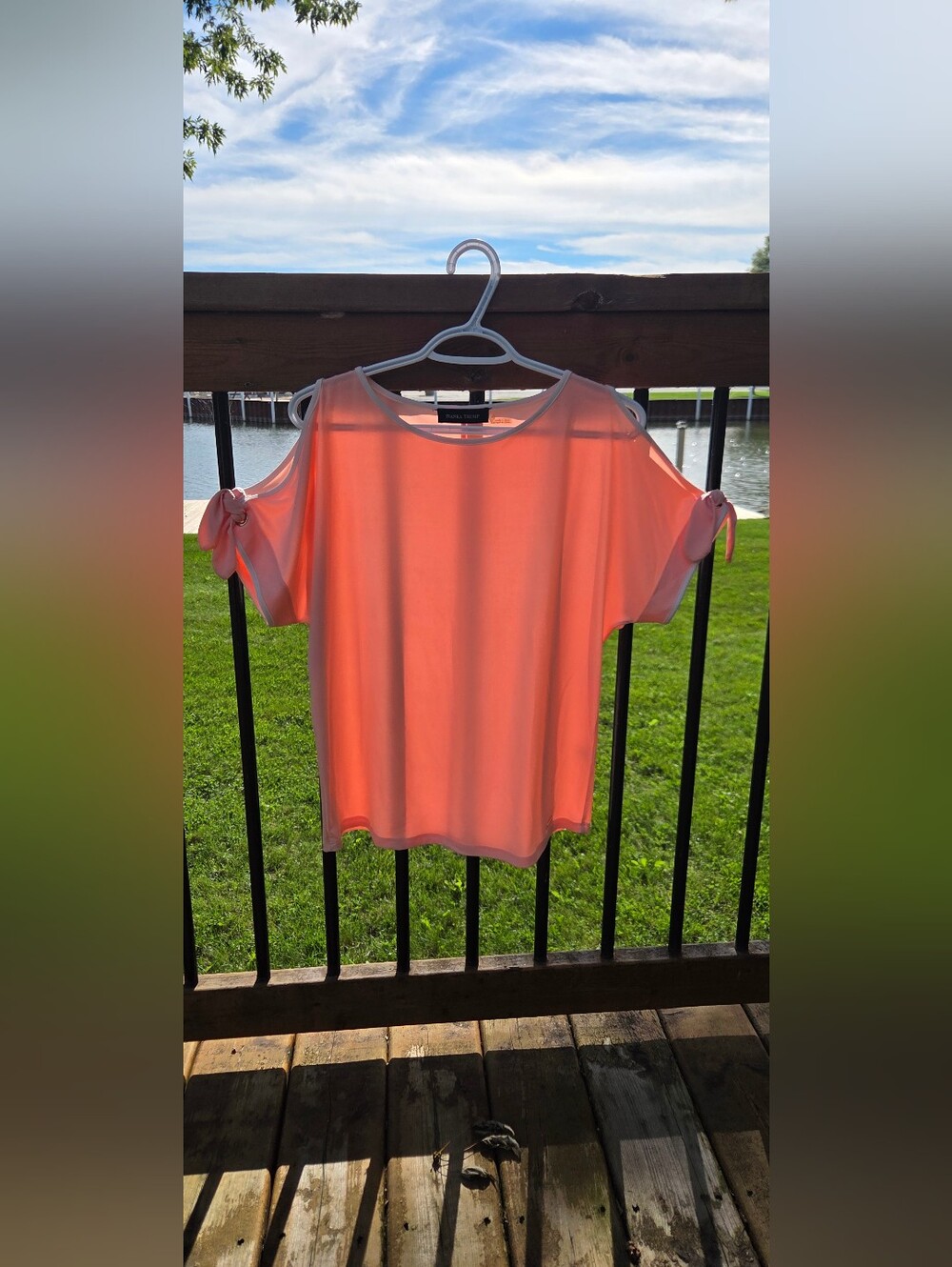 Ivanka Trump Coral Cold-Shoulder Tie-Sleeve Top with Round Neck, EUC, SZ Small